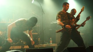 Houwitser「Catenated」の歌詞を和訳♪人類に似た生命体による犠牲者達!
